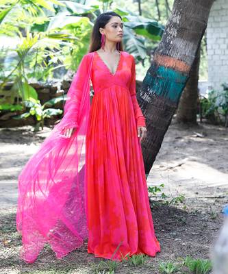 Pink red printed scallop embroidered anarkali with matching net scallop embroidered dupatta. 1