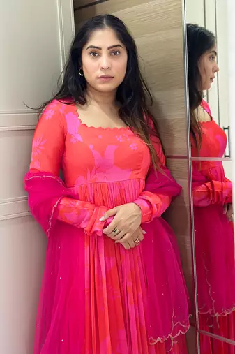 Pink red self scallop anarkali with matching net scallop embroidered and sequin chinta on dupatta.