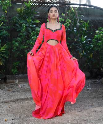 Pink red embroidered anarkali with green work and cut-out on the waist in the front and embroidered net dupatta. 3