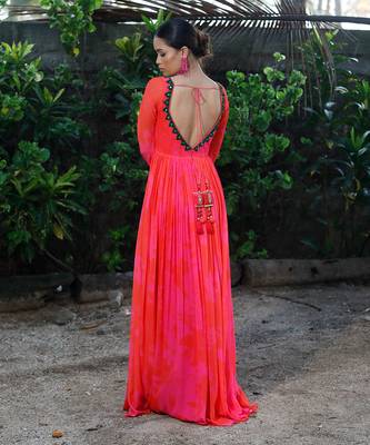 Pink red embroidered anarkali with green work and cut-out on the waist in the front and embroidered net dupatta. 4
