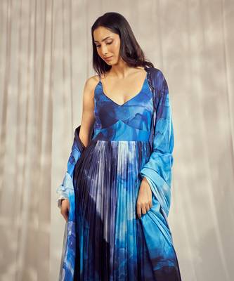 Blue print chiffon strappy anarkali with matching blue crepe dupatta with scallop embroidery border. 3