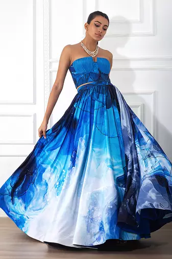 Blue tube top embroidery crepe skirt set