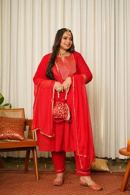 Red gold kurta set-(set of 3) 3