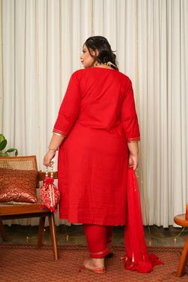 Red gold kurta set-(set of 3) 4
