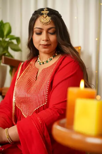 Red gold kurta set-(set of 3)