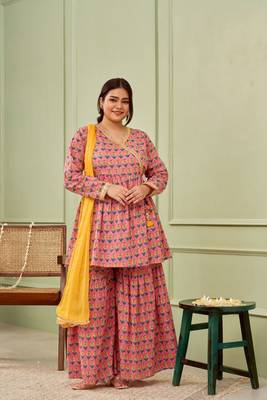 Peach booti cotton printed sharara set (set of 3) 1