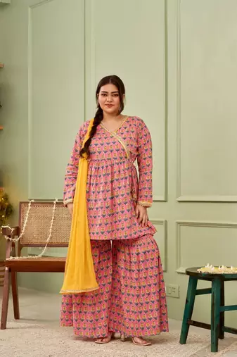 Peach booti cotton printed sharara set (set of 3)