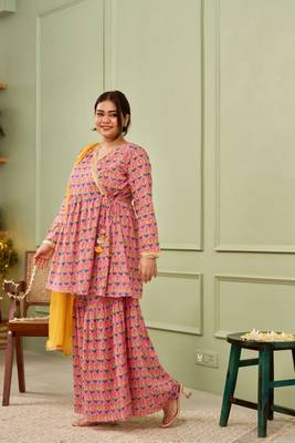 Peach booti cotton printed sharara set (set of 3) 3