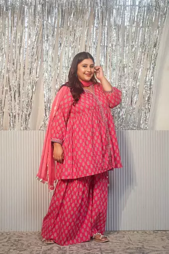 Pink printed cotton v-neck gota sharara set -(set of 3)