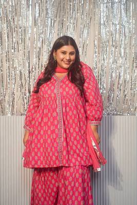 Pink printed cotton v-neck gota sharara set -(set of 3) 5