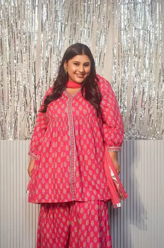 Pink printed cotton v-neck gota sharara set -(set of 3)