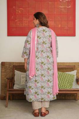 Tropical print alia kurta suit set - ( set of 3 ) 5
