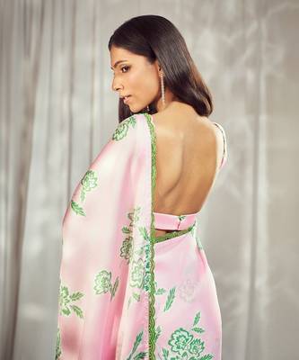 Baby pink print saree with blouse 4