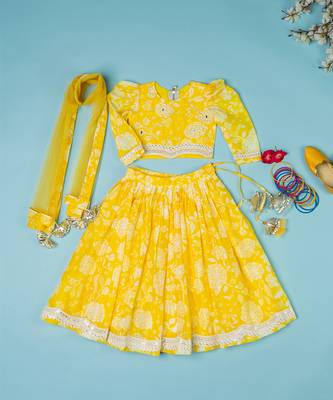 yellow floral lehenga for girls 1