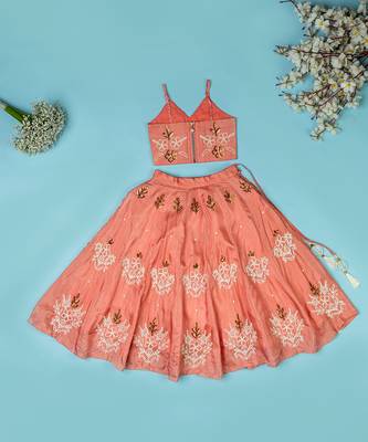 Onion color spun lehenga set for girls. 5