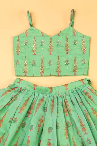 Green chanderi fiaired lehenga set for girls