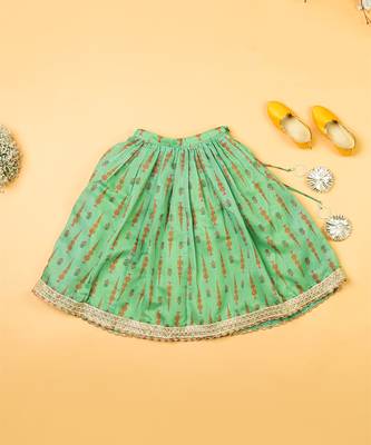 Green chanderi fiaired lehenga set for girls 5