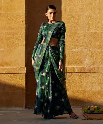 Evergreen pre-draped hand-block saree with blouse 1