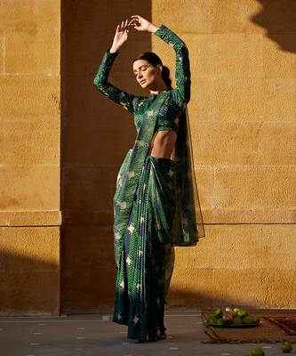 Evergreen pre-draped hand-block saree with blouse 3