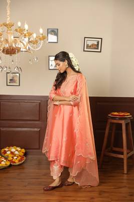 Peach embroidered stitched straight set with dupatta 2