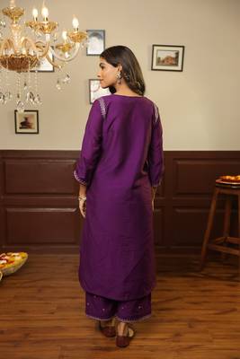 Purple embroidered stitched straight set with dupatta 3