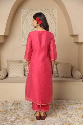 Pink embroidered stitched straight set with dupatta 3