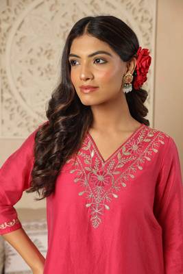 Pink embroidered stitched straight set with dupatta 4