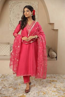 Pink embroidered stitched straight set with dupatta 5