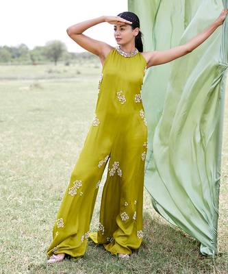 Green satin embroidery  jumpsuit 2