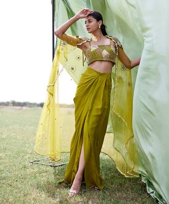 Green satin embroidery  skirt set 1