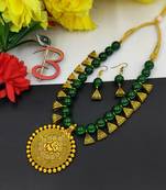 Green necklace set