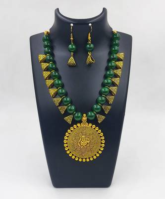 Green necklace set 2