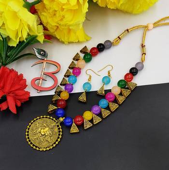 Multicolor necklace set 1