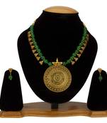 Green necklace set