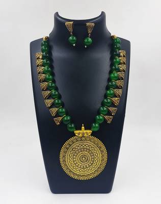 Green necklace set 2