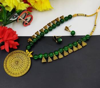 Green necklace set 3
