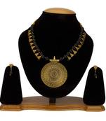 Black necklace set