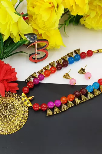 Multicolor necklace set