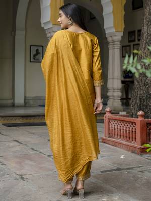 Vredevogel women's silk blend straight kurta with pant & embroidered chanderi dupatta 2