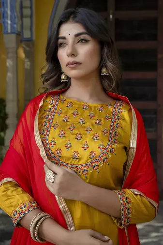 Vredevogel women's cotton silk blend kurta with trousers pant & nazneen dupatta set