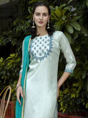 Vredevogel women's cotton silk blend kurta with trousers pant & nazneen dupatta set 4