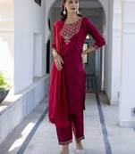 Vredevogel women's silk blend kurta with trousers pant & embroidered chanderi dupatta set