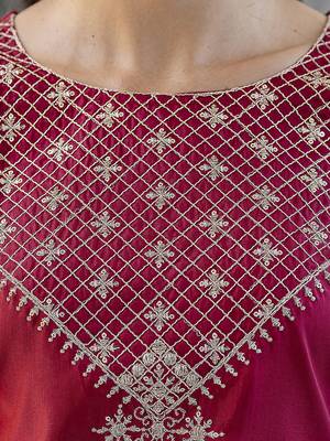 Vredevogel women's silk blend kurta with trousers pant & embroidered chanderi dupatta set 3