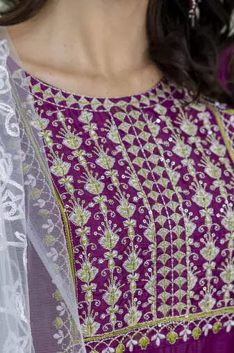 Vredevogel women's silk blend kurta with trousers pant & embroidery work dupatta set