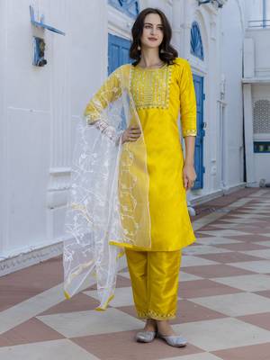 Vredevogel women's silk blend kurta with trousers pant & embroidery work dupatta set 1