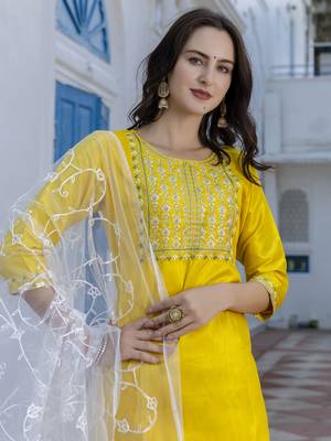 Vredevogel women's silk blend kurta with trousers pant & embroidery work dupatta set 3