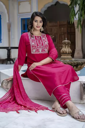 Vredevogel women's chinon silk kurta & trousers pant with nazneen shibori print dupatta
