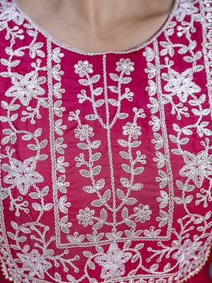 Vredevogel women's chinon silk kurta & trousers pant with nazneen shibori print dupatta 3