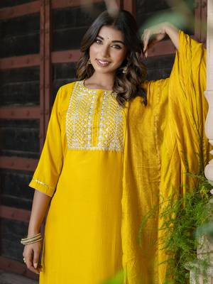 Vredevogel women's chinon silk kurta & trousers pant with nazneen shibori print dupatta 3