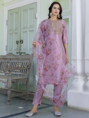 Vredevogel women's silk blend embroidered kurta with trousers pant and organza dupatta set 1